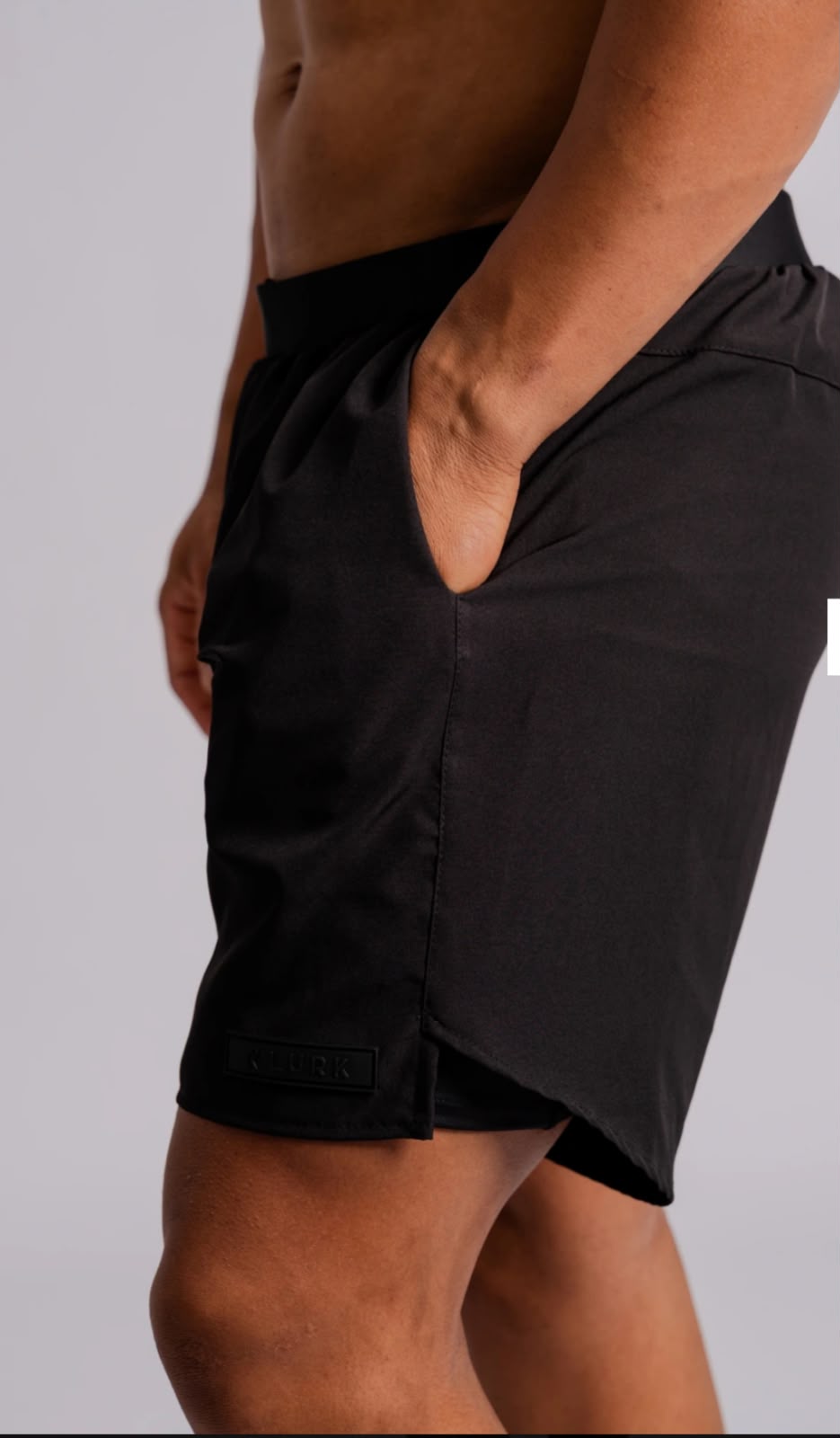 SHORT CURTO COM LYCRA 2 EM 1 PRETO PATCH LURK