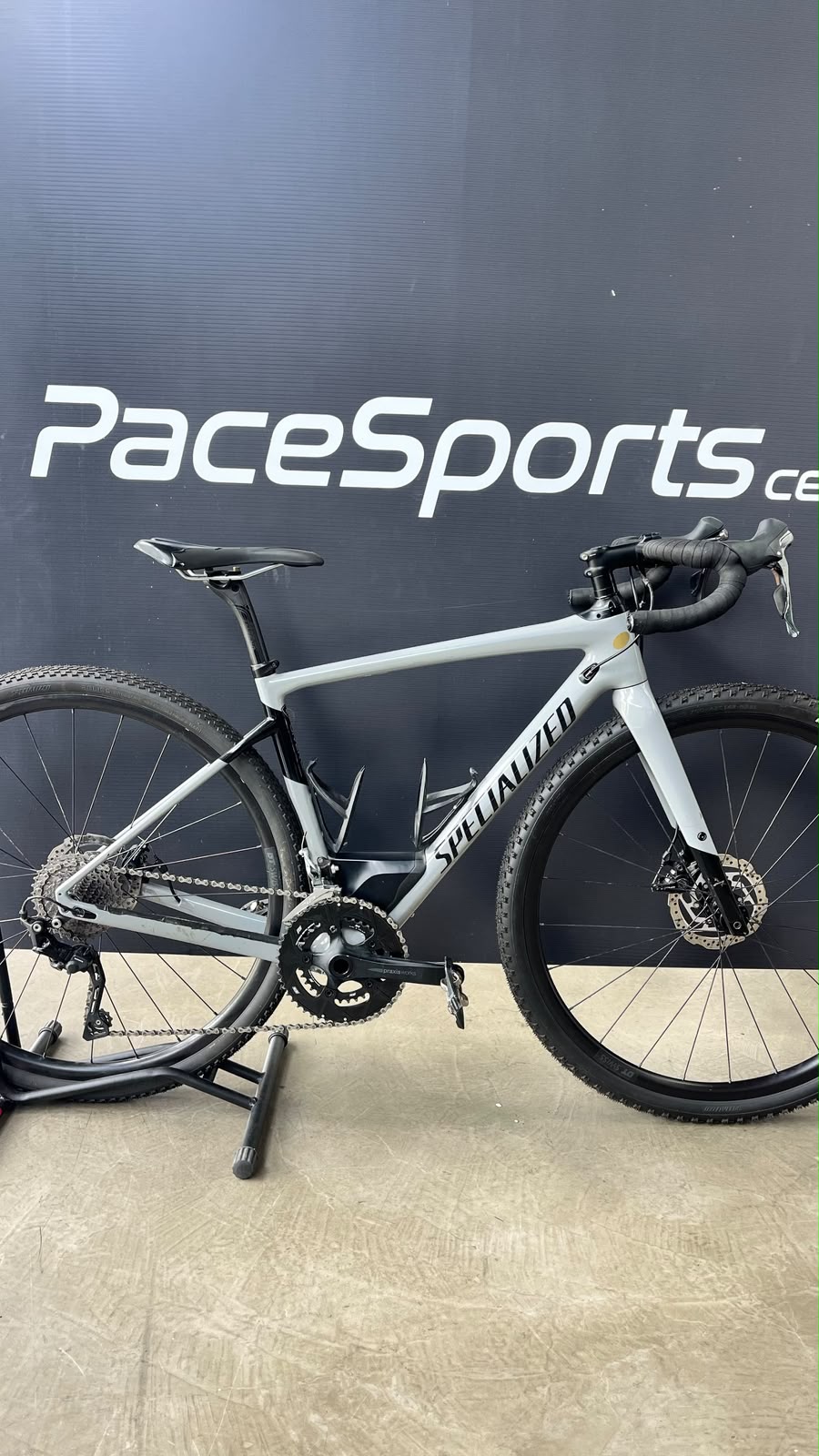 SPECIALIZED DIVERGE FACT CARBON