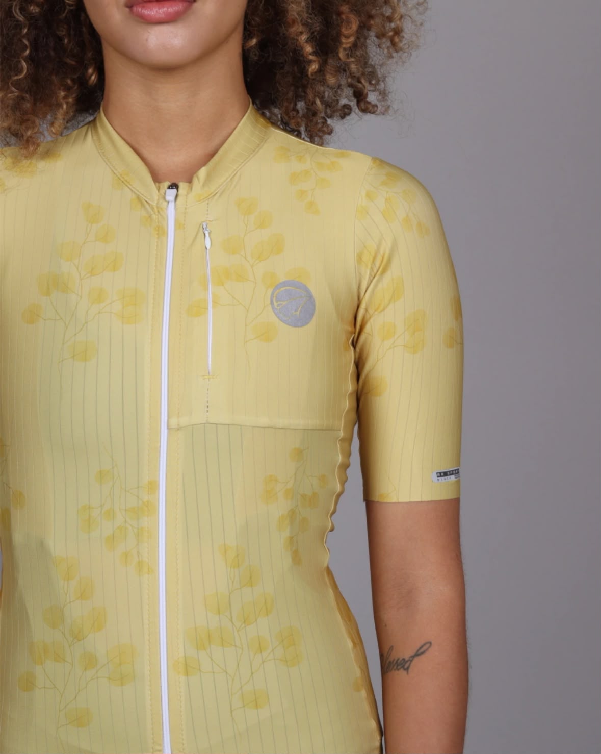 CAMISA GRAVEL FLORAL FEM MAURO RIBEIRO
