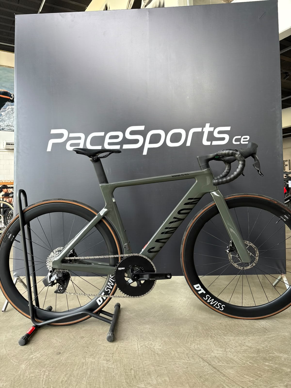 CANYON AERO ROAD CF SLX