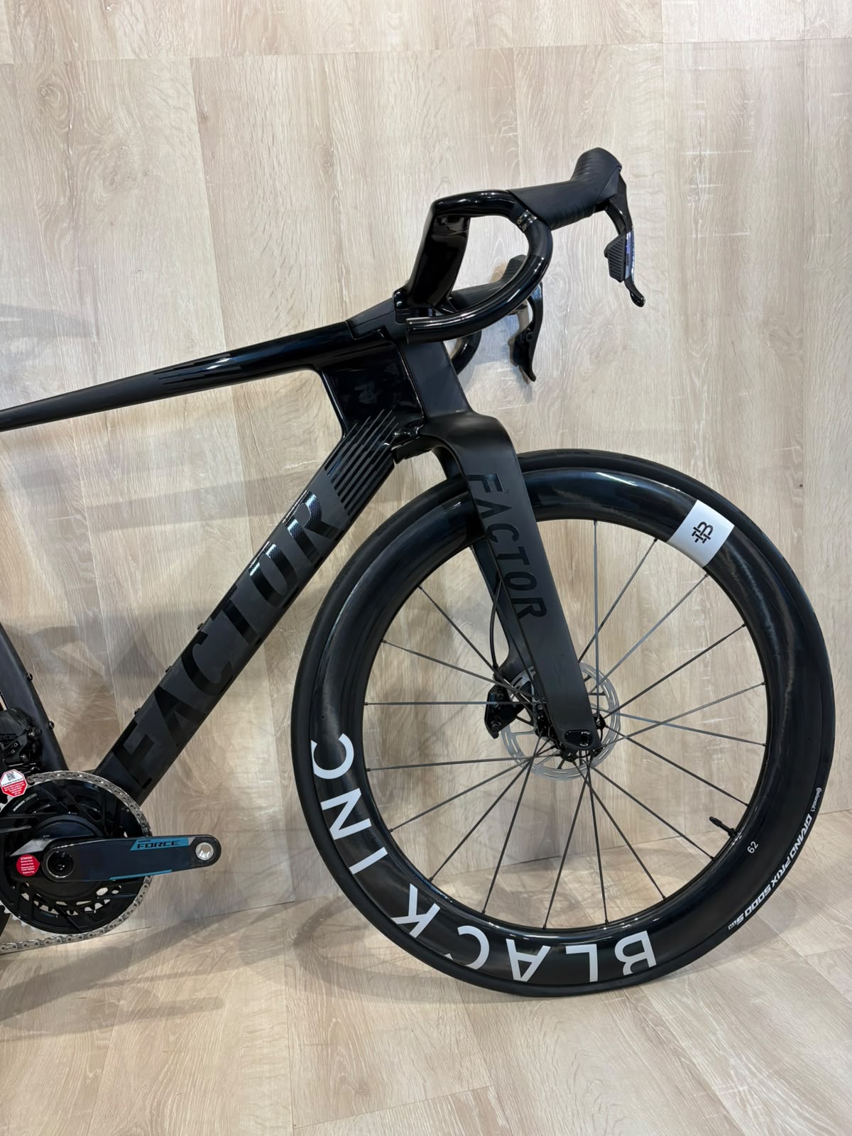 FACTOR ONE miniatura 3