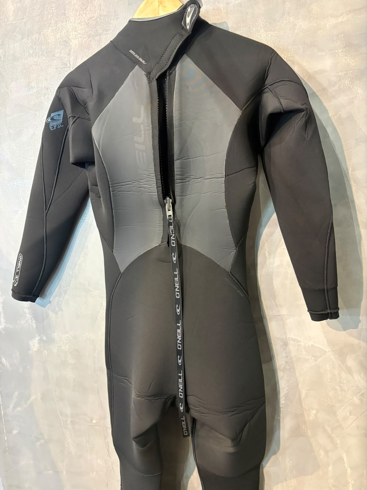 ROUPA DE BORRACHA ONEILL miniatura 3