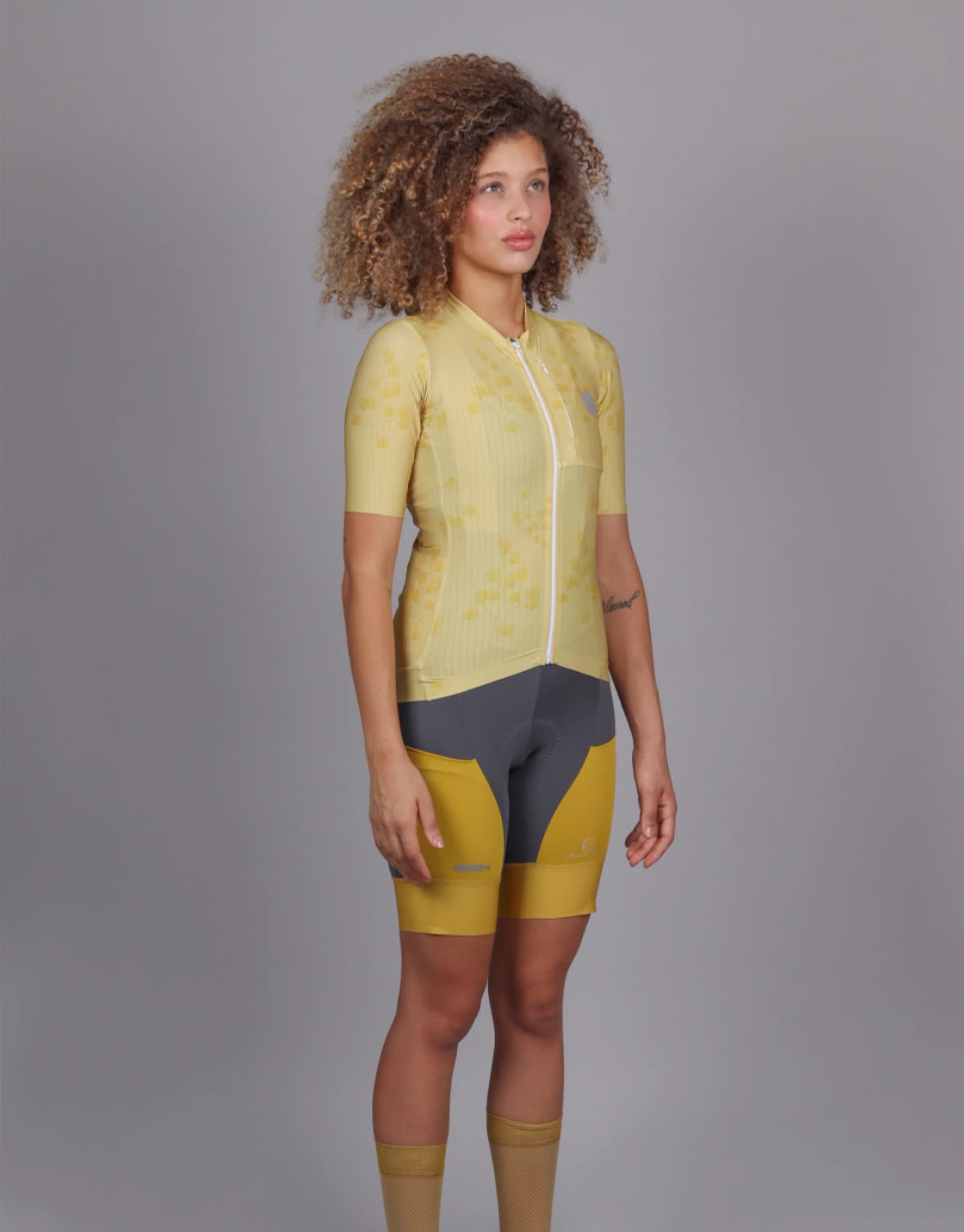 CAMISA GRAVEL FLORAL FEM MAURO RIBEIRO miniatura 2